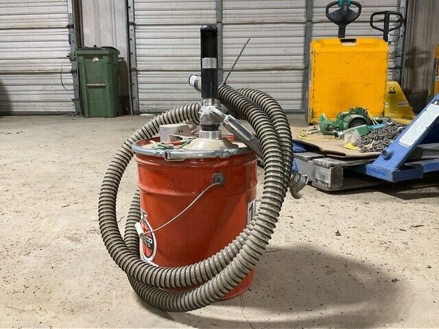 TAM3P, Tamco Pneumatic Dust Collection Pail, with 10’ Vacuum Hose