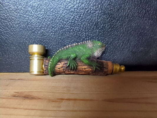 Iguana Themed Smoking Pipe