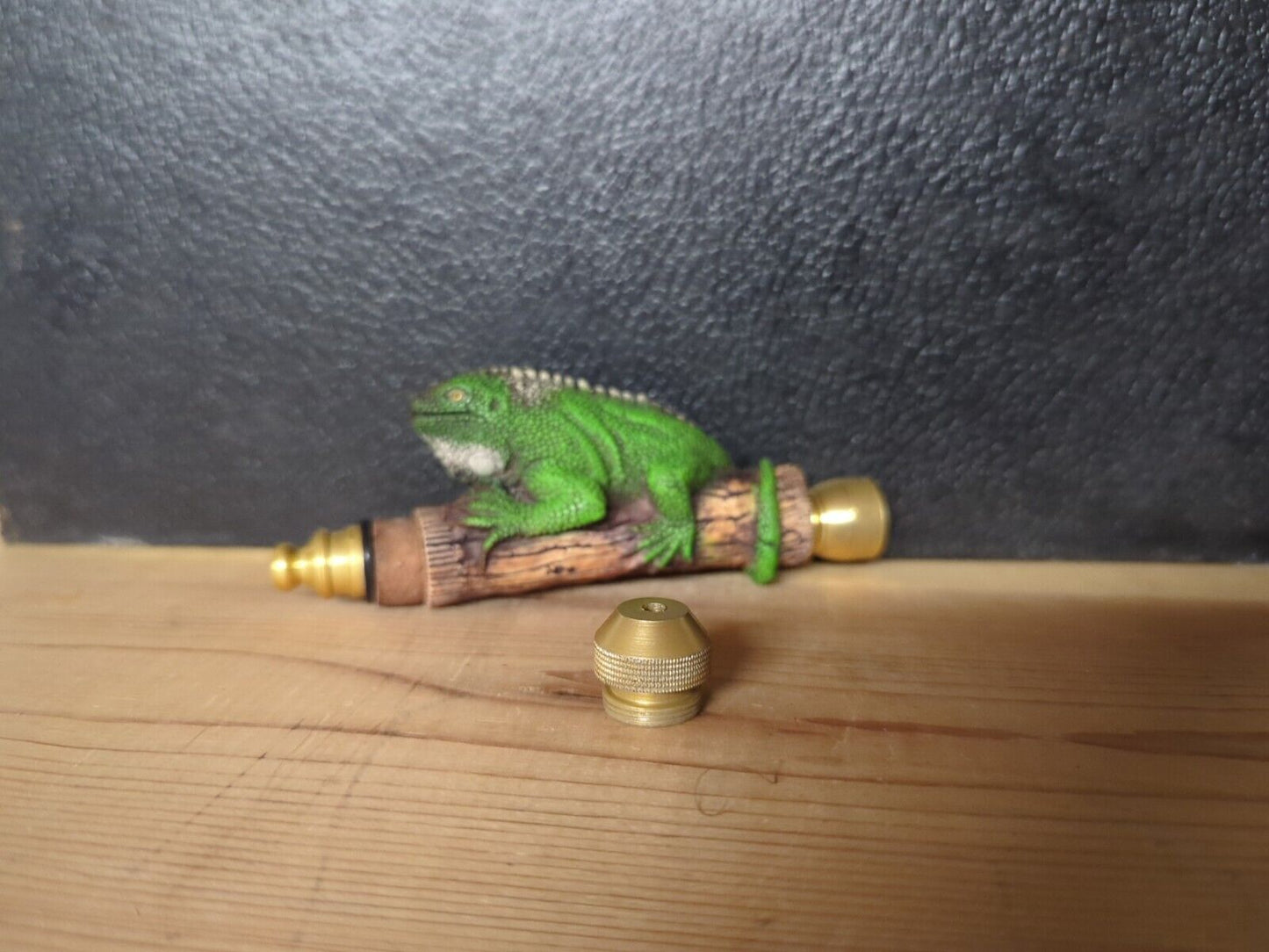 Iguana Themed Smoking Pipe